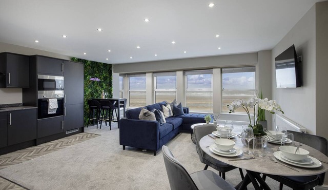 Sea-View Suite at The Blackpool Beach Boutiques 5