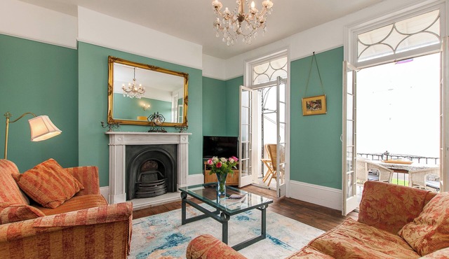 Seafront Regency Townhouse - Uniterrupted Balcony Sea Views
