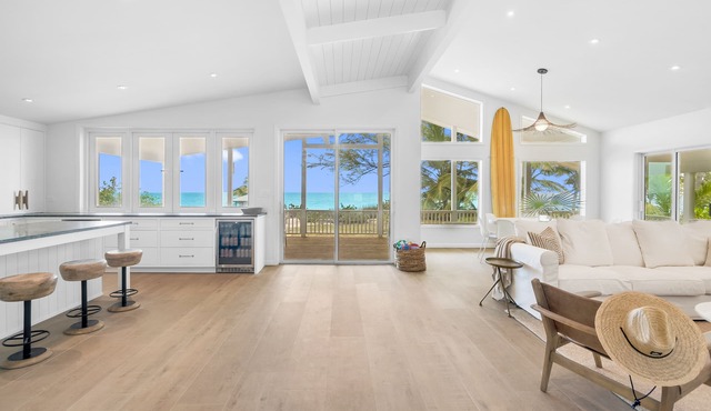 Seahaus Newly Renovated Luxury Beachfront Home