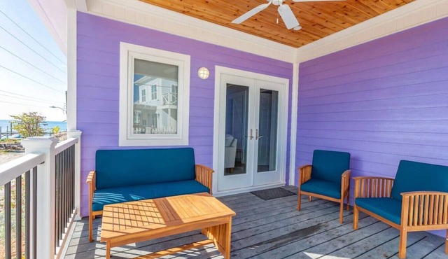 Seahorse Hideaway - Guana Cay, In the Settlement