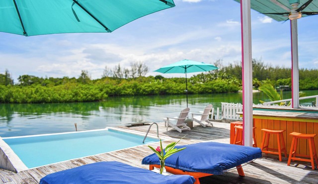Seawe: Disconnect to Connect – A True Off Grid Experience on the Water’s Edge