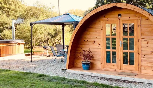 Secluded Glamping Pod With Private Hot Tub