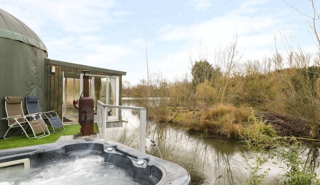 Secret Island Yurt, Beckford