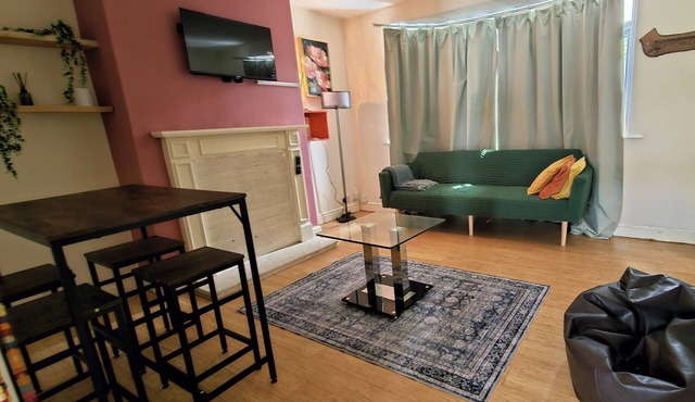 Self Check-in, 2 Bedroom peaceful home, 5 min from Beeston station, Nottingham