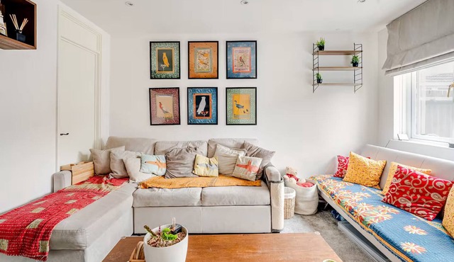 Serene garden 2-bed home with parking