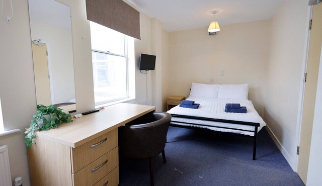 Serene Stay in Cheltenham