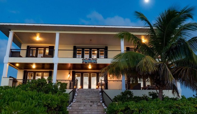 Serenity of San Salvador, Bahamas