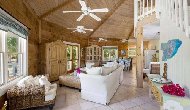 Shangri-La - Bahamas Tropical Beach Villa, Steps from Pink Sand Beach