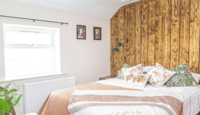 Sheep Room 11 -Peaceful Double - New Forest