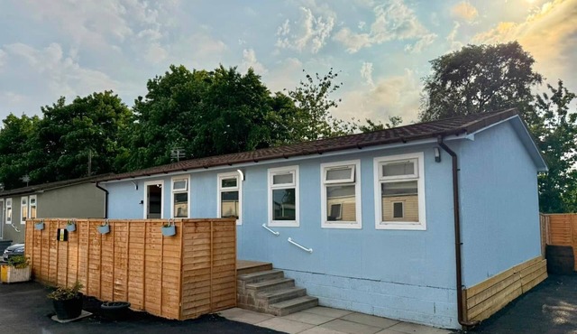 Shell' Lodge compact 8-bedroom chalet