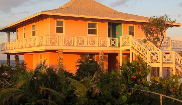 Silver Lining - Beautiful Beachfront Bahamas Home. Experience your peace.