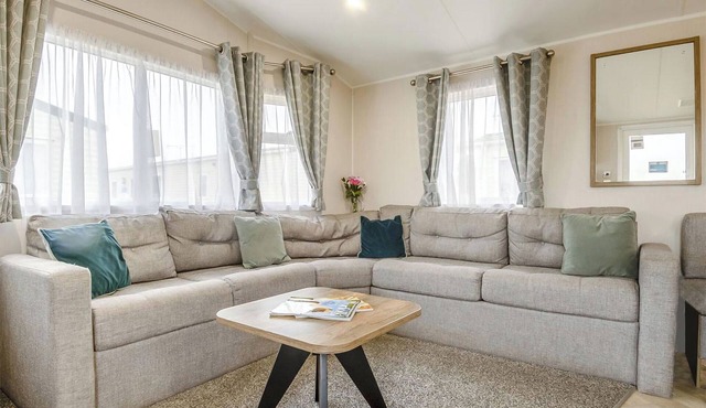Silver Premium Caravan with parking