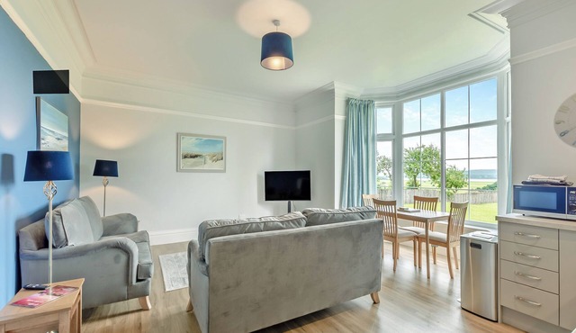 Silverdale Apartment
