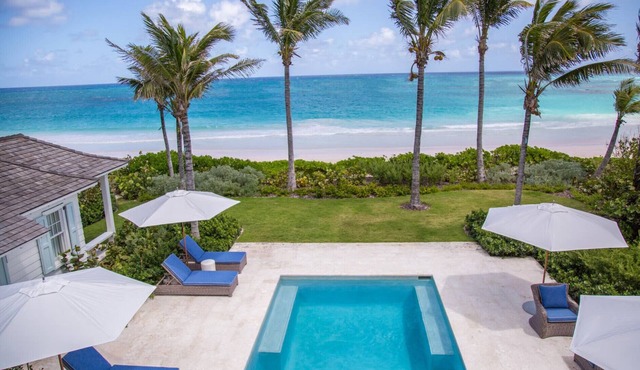 Sitting Pretty - Private Beachfront Retreat Fully Staffed with Chef