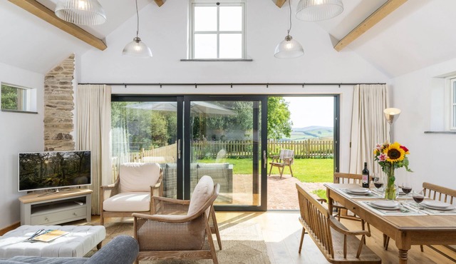 Skylark - sleeps 4 guests in 2 bedrooms