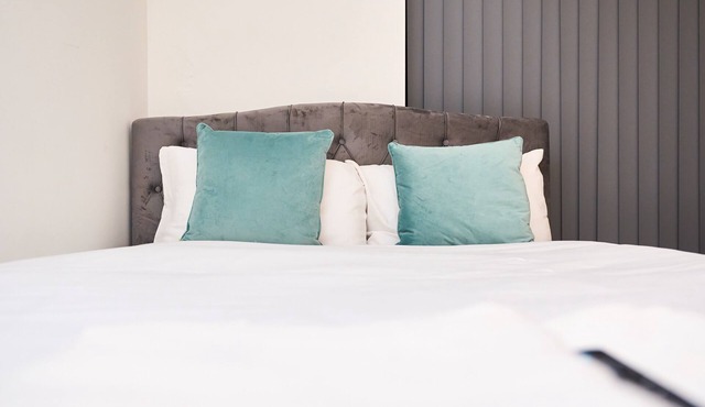 Snooze Luxe House Room 1