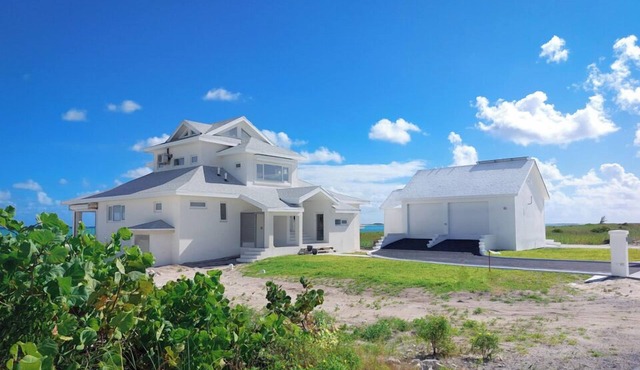 Snow Bay Villa, San Salvador