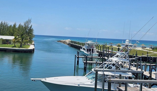 Soothing 2-bedroom 2 1/2 bath condo in Blue Marlin Cove West End Grand Bahamas