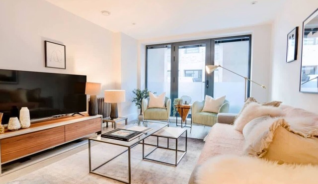 Sophisticated Bloomsbury Duplex Apartment