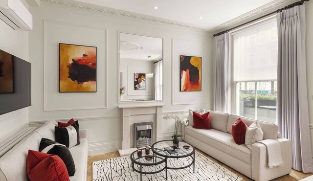 South Kensington | Terrace, 4m Ceilings, Full AC, Harrods & Hyde Park