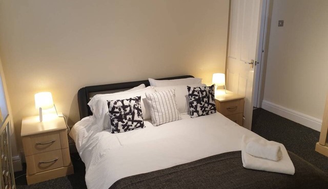 South Shield's Emerald 2 Bed Apartment