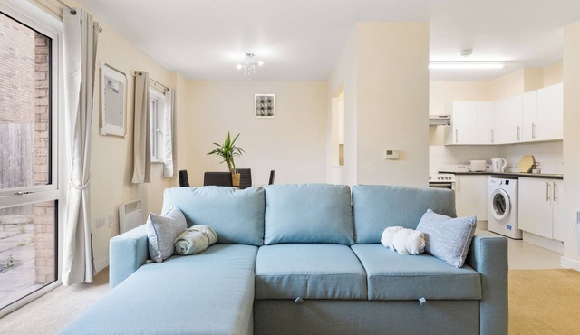 Spacious 2 Bed Apartment