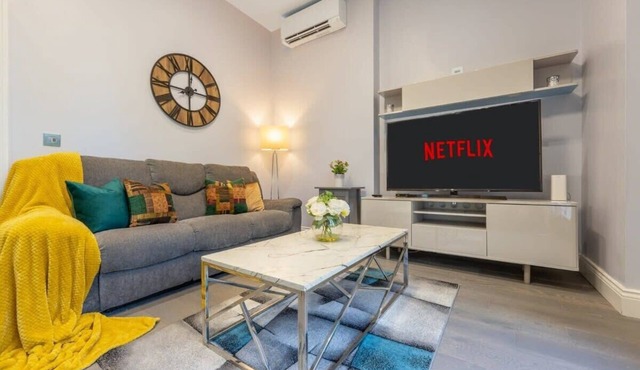 Spacious 2-Bedroom Apartment in Greater London