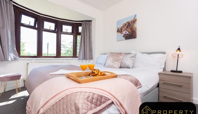 Spacious 3 bed, 2 min from A1