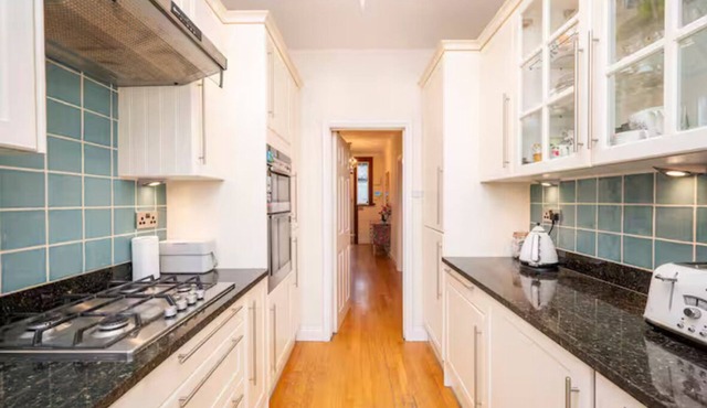 Spacious 3bedroom house near Crystal Palace London - Pass the Keys