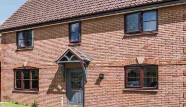 Spacious 4 Bedroom Property With Plenty Room of off Road Parking