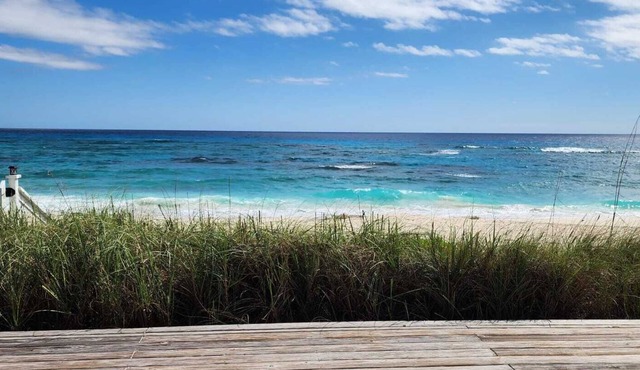 Spacious 5-bedroom cottage in charming Hope Town on the Atlantic Ocean