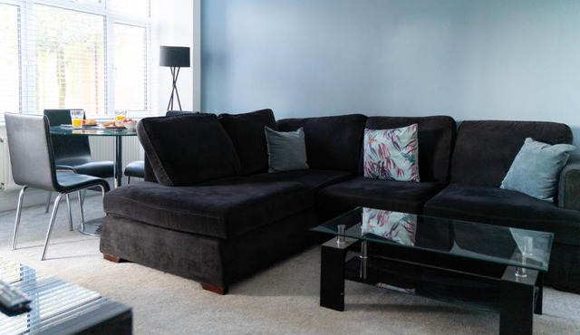 Spacious and Comfortable - 5 Bedroom Home