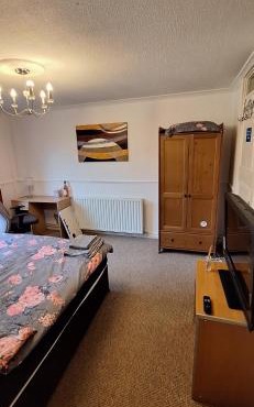 Spacious and Serene Stay near Milton Keynes centre
