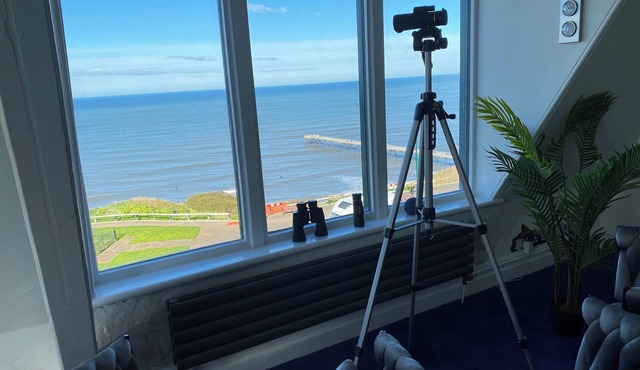 Spacious, beachfront, sea & beach views, games room, garden, firepit, pub next door. Dog-friendly