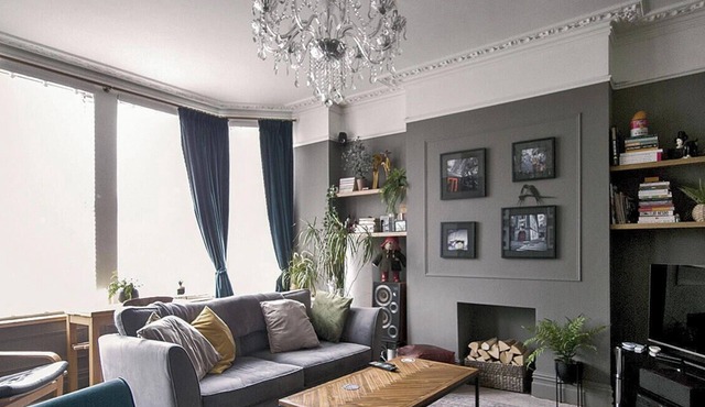 Spacious central Bristol apartment, Free parking, sunny garden, ground floor