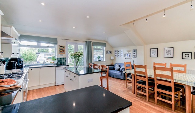 Spacious Family home near city centre