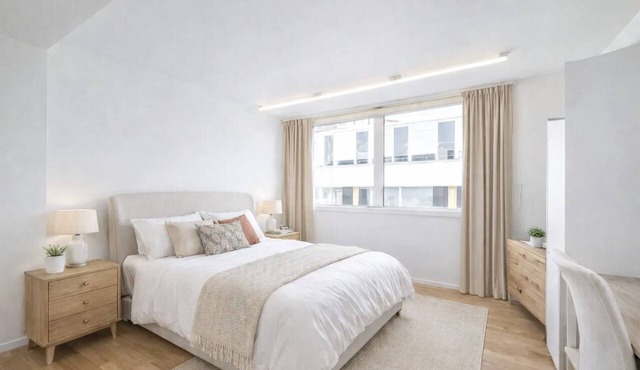 Spacious Fitzrovia Apt with Central AC