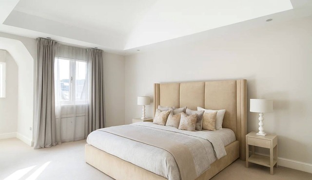Spacious Flat in Mayfair