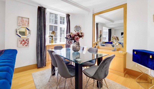 Spacious Knightsbridge Apartment Near Harrods