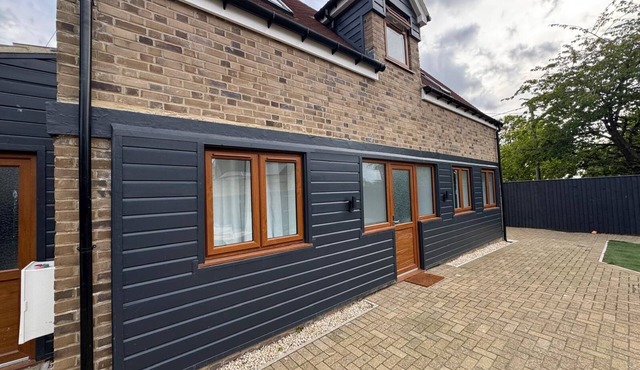 Spacious Own Home | Parking + Private Jacuzzi