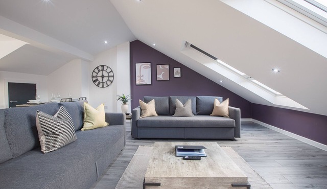 Spacious Penthouse Apartment, Ideal for families, Sleeps 6