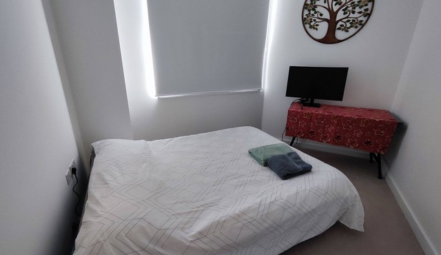 Spare Bedroom, Wembley Stadium