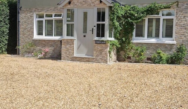 Sparrow Cottage-New Forest Home-4 BED-Garden-Parking-EV Charger