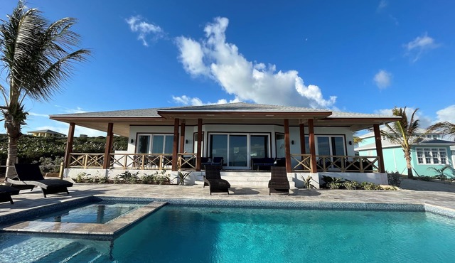 Spectacular views! Gorgeous Beachfront home. Sand, sea, sun. Pool and Spa!