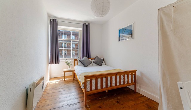 Standard Single Room with Shared Bathroom