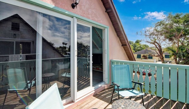 Steps to BEACH & Near BAHA MAR - Cozy 3bd Villa #1&2