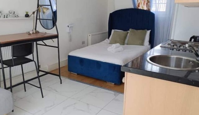 Studio Flat 8 – Peaceful Oasis in Camden Parkway