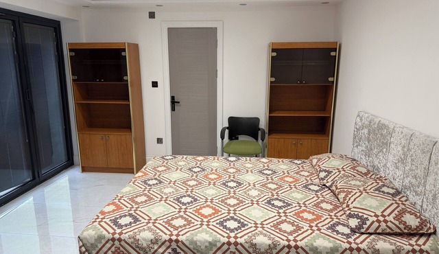 Studio Flat