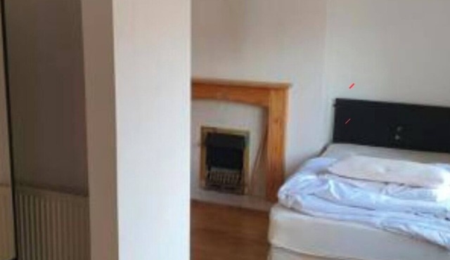 Studio West Hampstead London NW6 1PL for 2- nr tube station, shops, wifi