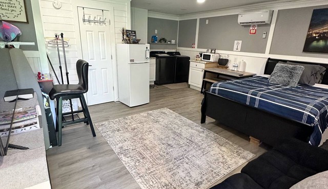 Studio with Generac back up powered & pet friendly. Close to IAH Hablo espanol in Spring